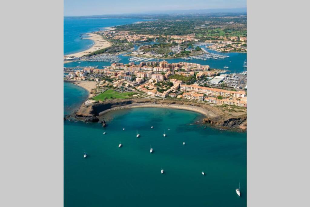 Joli studio rénové avec WIFI parking piscine Agde Extérieur photo